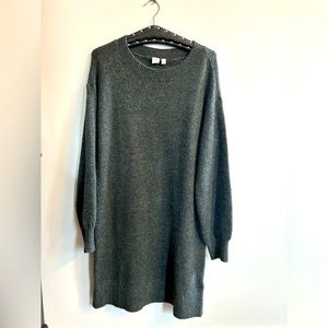 The Gap fuzzy and soft sweater dress! ✌️